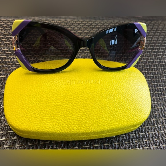 Emilio Pucci Accessories - NWOT stunning, geometric, neon Emilio Pucci sunglasses includes case and cloth
